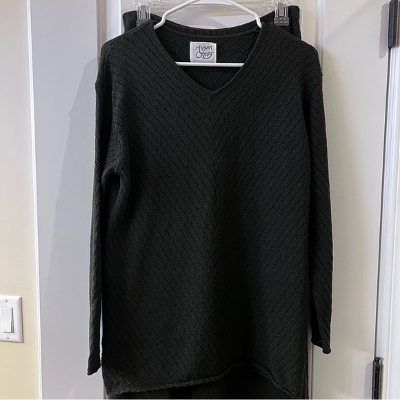 Margaret O'Leary Black Skirt Set - Picture 4 of 10